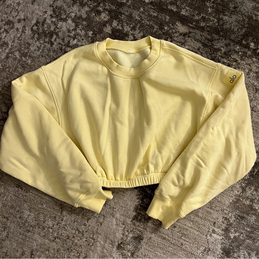 Alo Yoga Cropped Yellow Crewneck